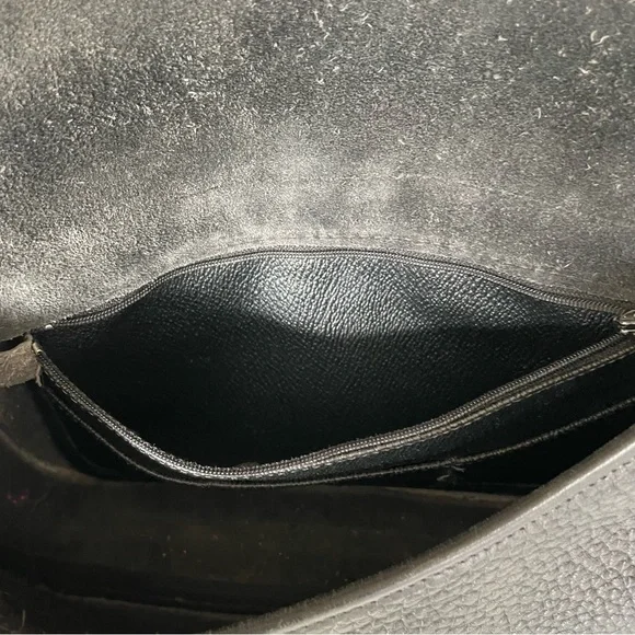 Dooney & Bourke- Vintage Black Leather Flap Crossbody Bag - Picture 7 of 11